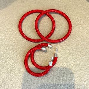 RED VELVET BANGLES AND HOOP SET.